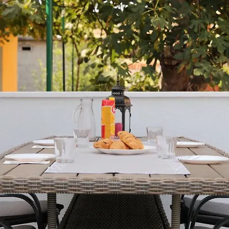 Luxury Bella Lejlighed